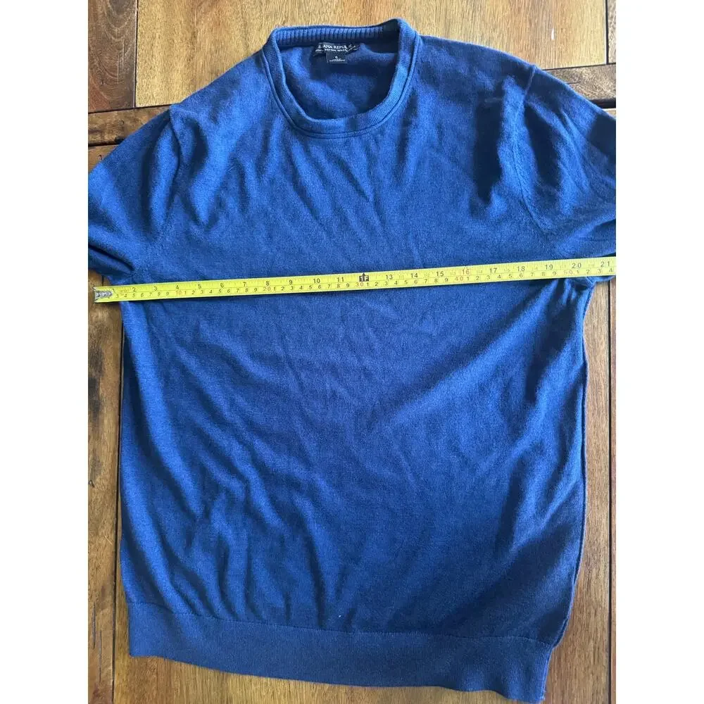 85% Pima Cotton 15% Cashmere Banana Republic Blue Crewneck Sweater S